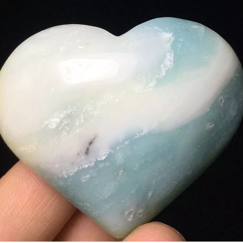 Carribean calcite blue aragonite Gemstone hearts - Picture 3 of 8